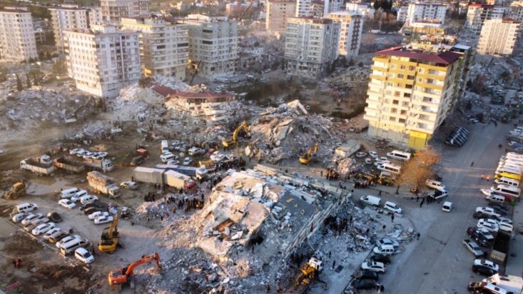 Número de mortos passa de 19 mil após terremoto na Turquia e na Síria