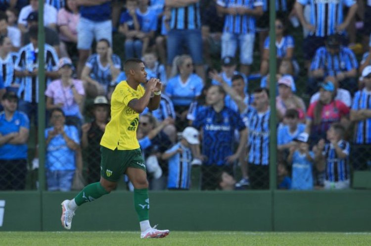 Grêmio leva a virada do Ypiranga e fica em desvantagem na semifinal do Gauchão