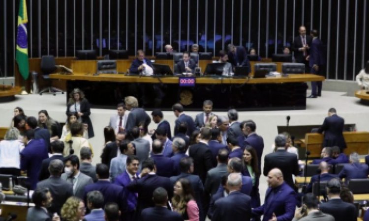 Câmara derruba decreto de Lula sobre saneamento e impõe nova derrota ao governo