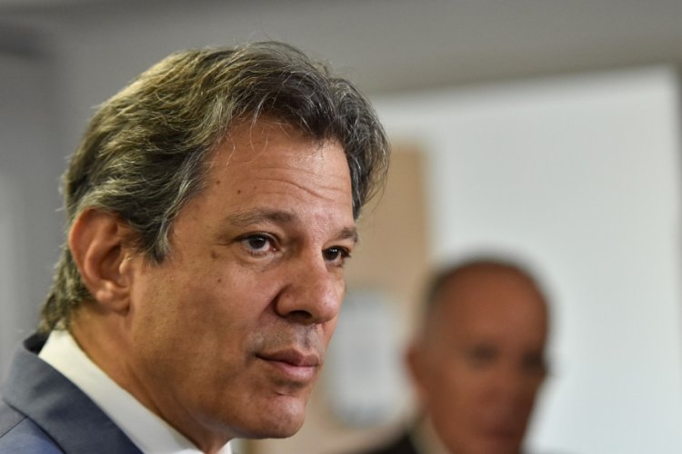 Despesas vão crescer menos que a metade das receitas em qualquer cenário para 2024, diz Haddad