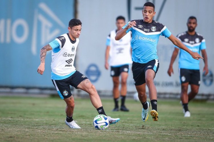 Com seis jogos no Brasileirão, permanência de Diogo Barbosa no Grêmio deve ser definida nesta semana