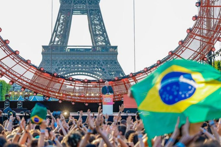 Em festival em Paris, Lula cita 'dívida histórica' e diz que países ricos devem financiar preservação de florestas
