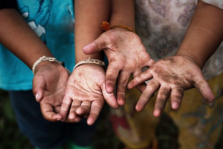 Como o país mais rico do mundo está afrouxando leis contra trabalho infantil