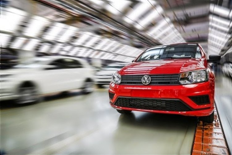 Volkswagen suspende temporariamente produção de carros no Brasil