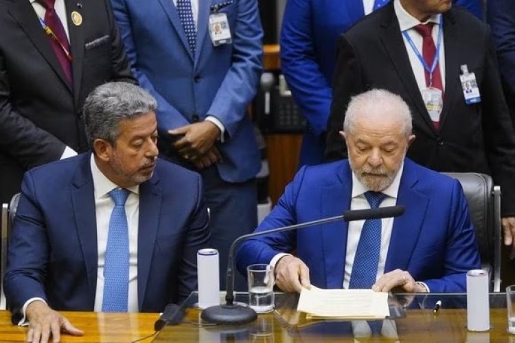 Em 3 meses, 'agrada Lira' custou R$ 15 bi a Lula