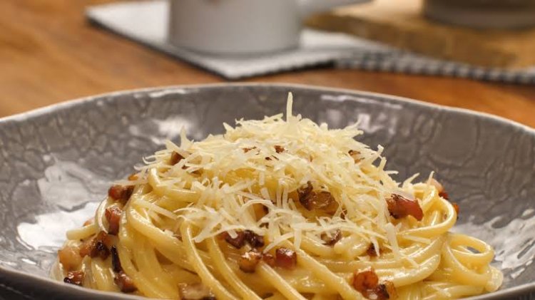 Aprenda a fazer Espaguete à Carbonara!