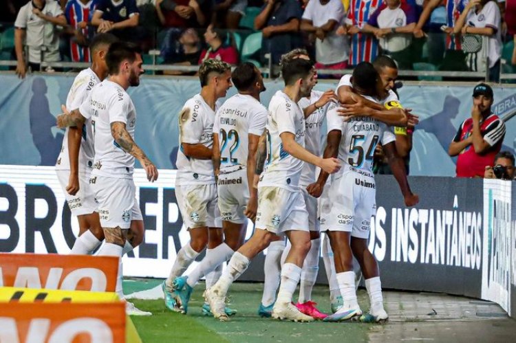 Grêmio empata com Bahia no fim e leva a decisão da vaga às semifinais para a Arena