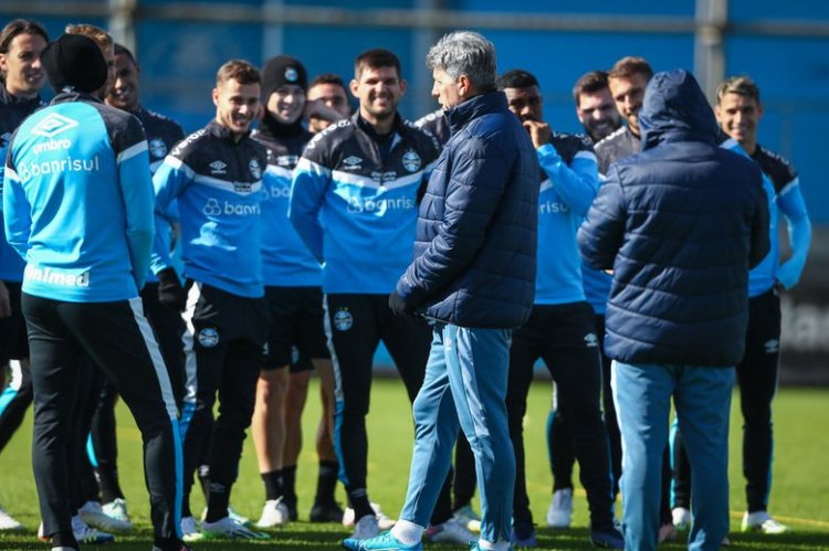 Três jogadores treinam e se aproximam de retorno ao time do Grêmio