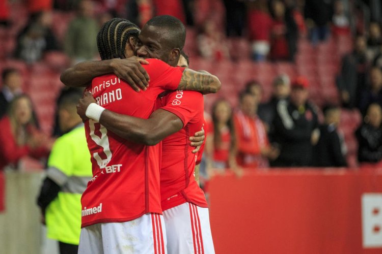 Com gol de Luiz Adriano no final, Inter busca empate com o Corinthians no Beira-Rio