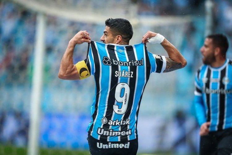 Suárez assume artilharia do Grêmio no Brasileiro e pode entrar em top-5 de goleadores da Arena